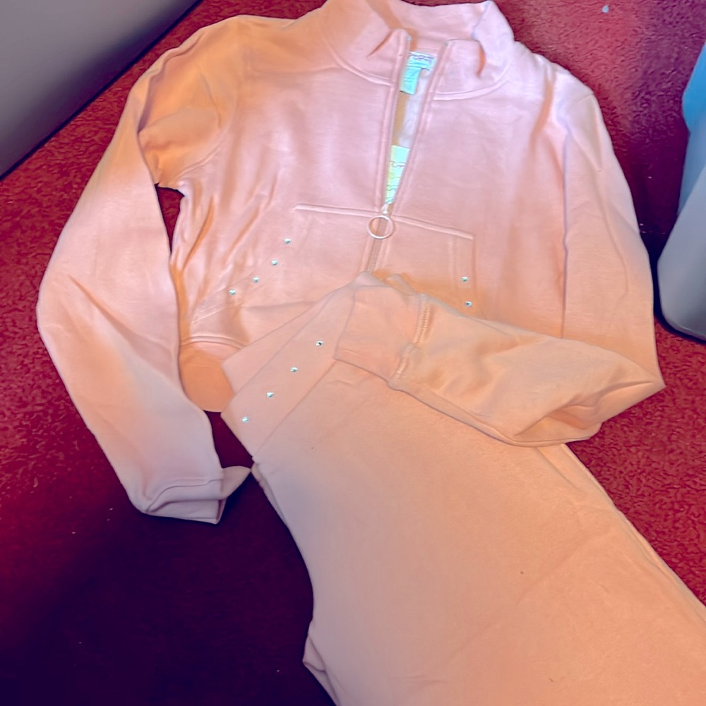 Melon jogging suit by Airport M/L L/L